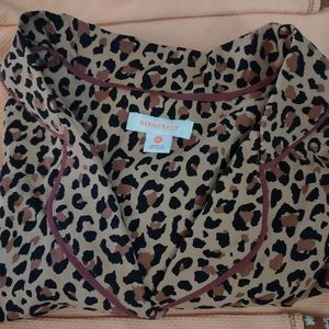 NWT Brown sz M, Animal Print top
